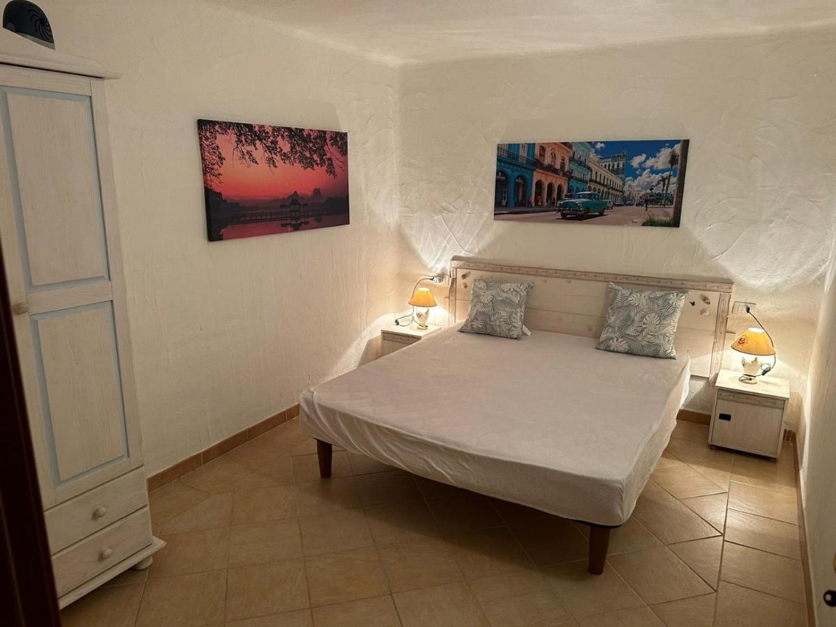 Lightblue-Celeste Central Apartment In Porto Rotondo Eksteriør bilde