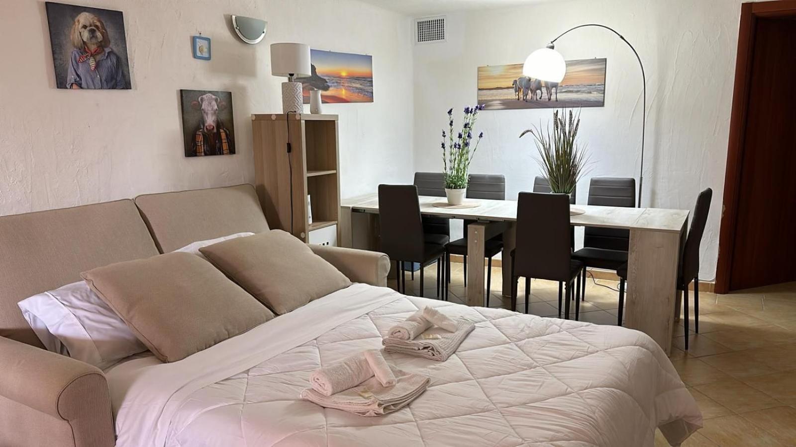 Lightblue-Celeste Central Apartment In Porto Rotondo Eksteriør bilde