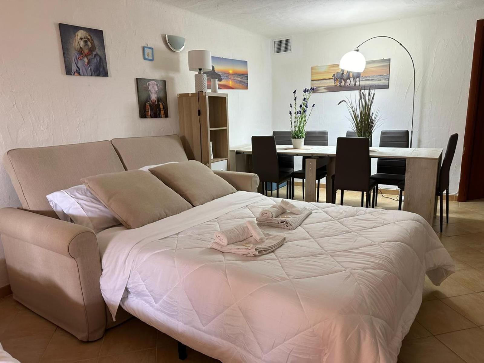 Lightblue-Celeste Central Apartment In Porto Rotondo Eksteriør bilde